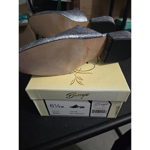 bettye muller Shoes - Bettye Muller Brea Silver Metallic Suede Mule Tassel Flats Size 6.5M